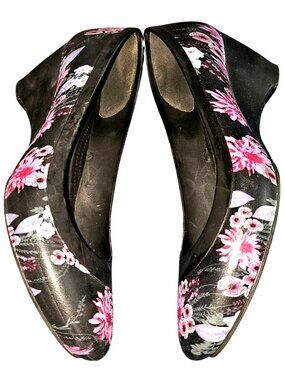 Crocs Women’s Black Floral Wedge Shoes Size W9 Dual Comfort